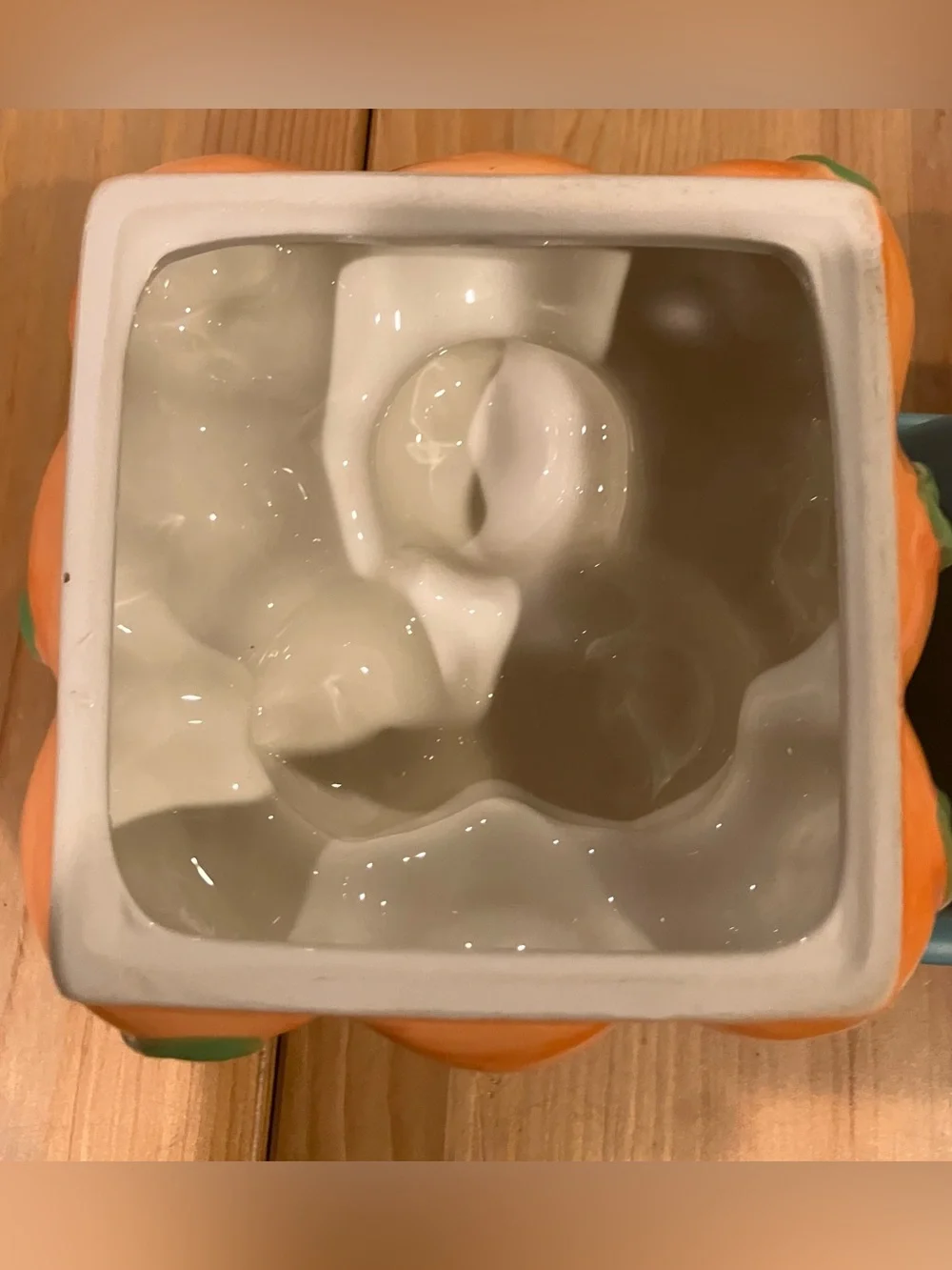 Never Used Homeworx by Harry Slatkin Ceramic Peach Basket Decorative Candle - Picture 11 of 12